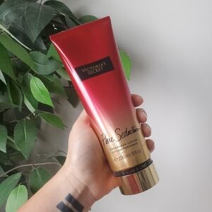 Victoria's Secret Pure Seduction Lotion 8 oz Red Plum Freesia